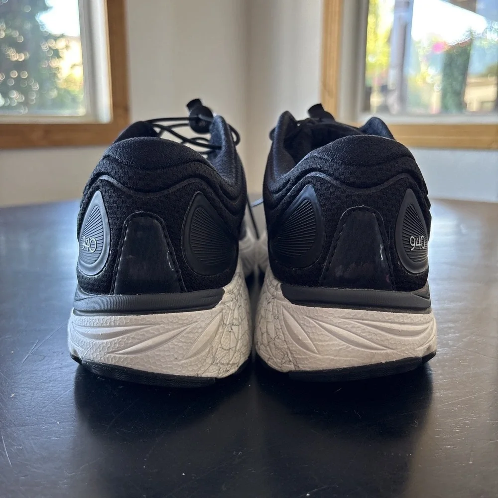New Balance 940v4 Running Shoes Womens 10.5 Black Gray Stability Sneakers